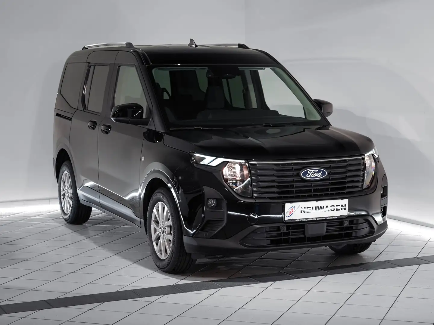 Ford Tourneo Courier Titanium Silber - 2