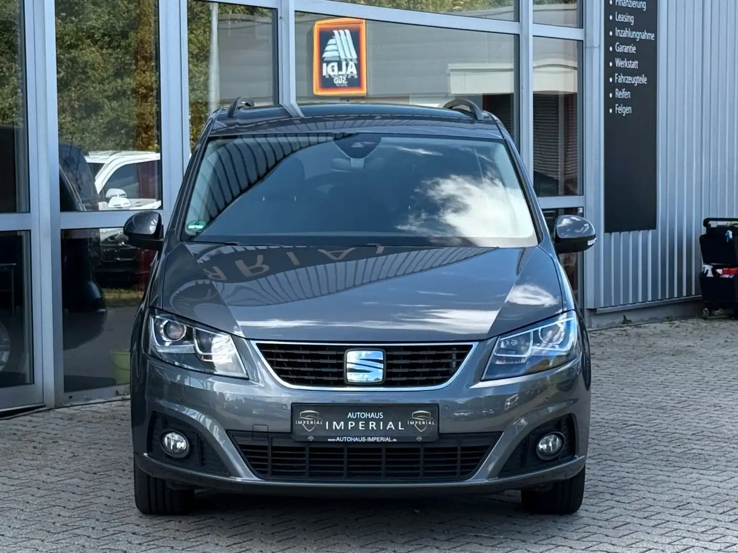 SEAT Alhambra 2.0TDI DSG Style 7-Sitze+NaviPLUS+BiXEN Grau - 2