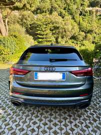 Q3 Sportback RS 2.5 quattro s-tronic