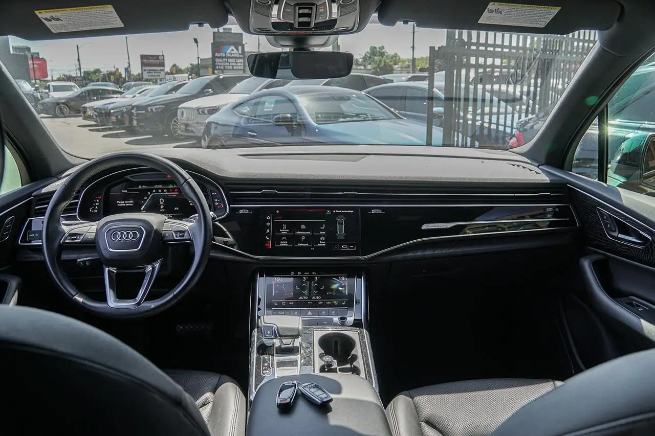 Audi Q7 photo Audi Q7