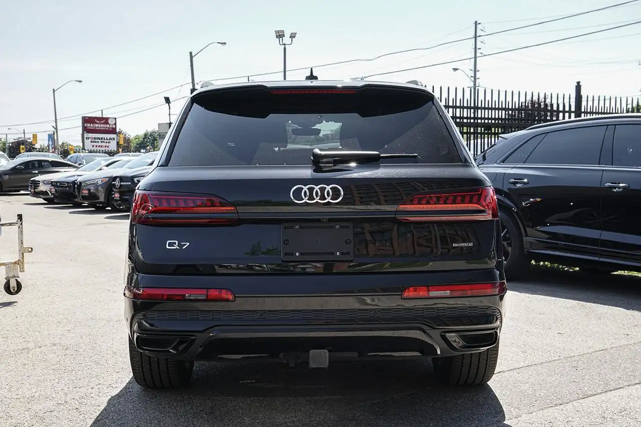 Audi Q7 photo Audi Q7
