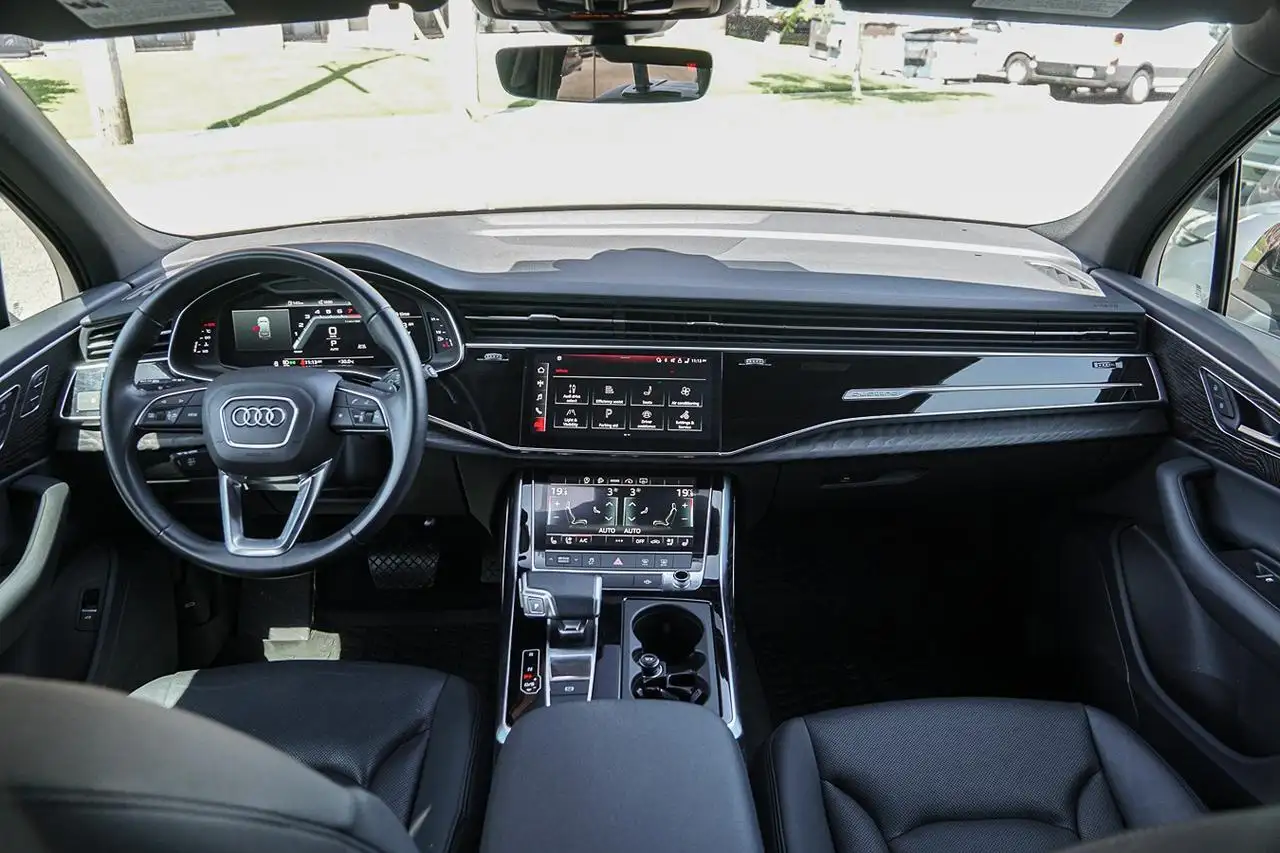Audi Q7 photo Audi Q7