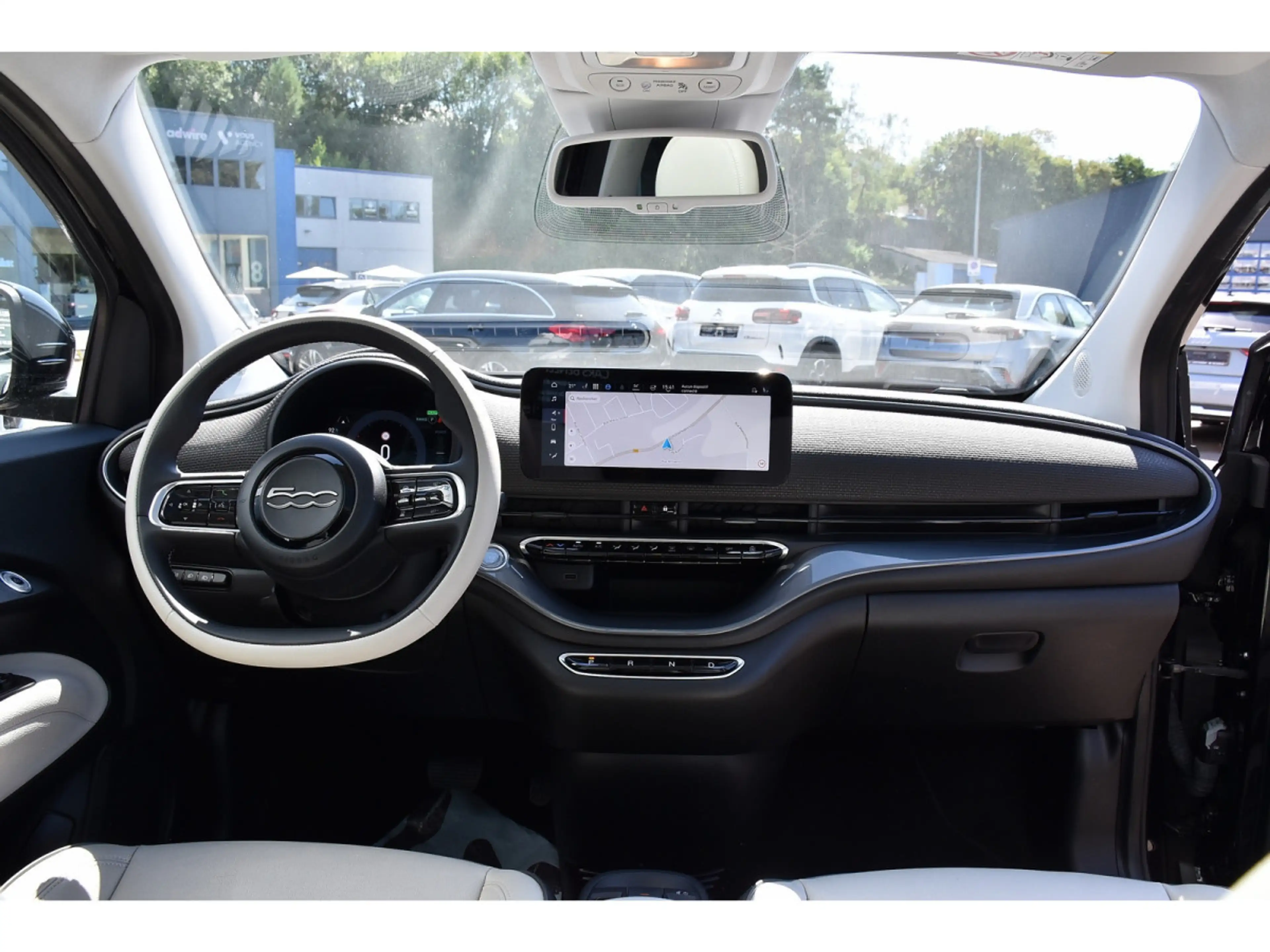 Fiat 500e 42 kWh La Prima ACC CO DRIVER PANO CAM 1° MAIN — photo 10