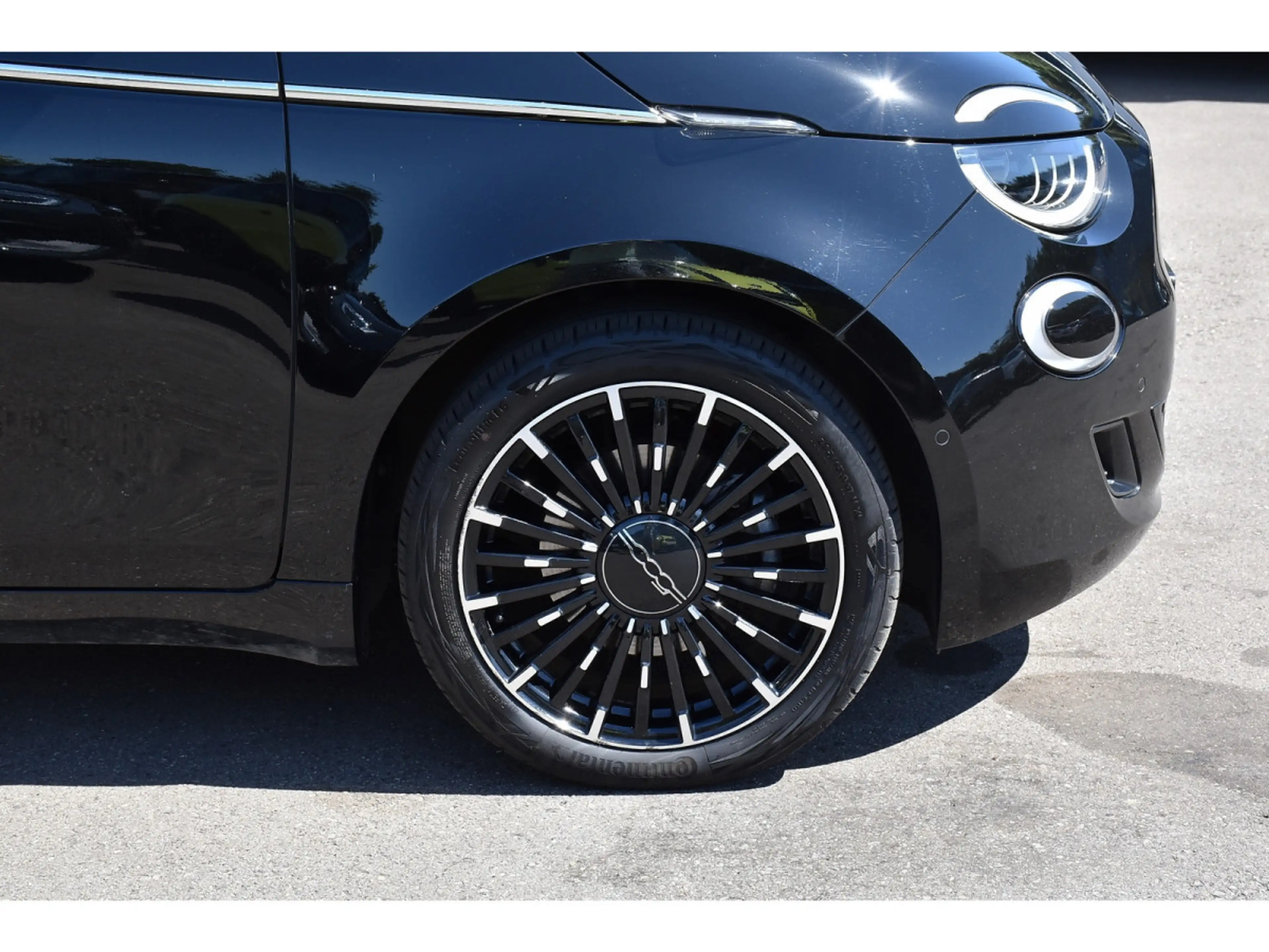 Fiat 500e 42 kWh La Prima ACC CO DRIVER PANO CAM 1° MAIN — photo 5