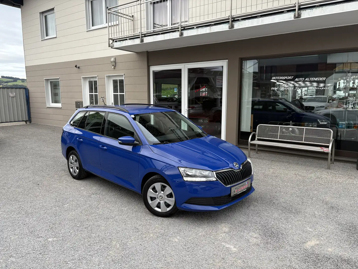 Skoda Fabia Combi Active 1,0 *CARPLAY*SITZH*BT*PDC*WENIG KM* Blau - 1