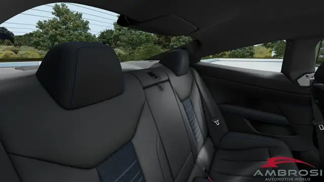 BMW 4 Series view 11