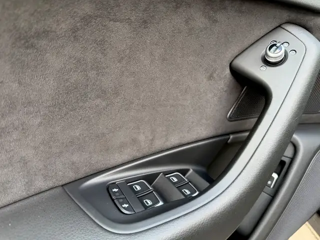 Audi A6 view 24