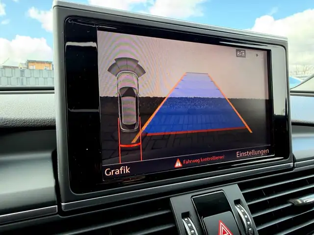Audi A6 view 16