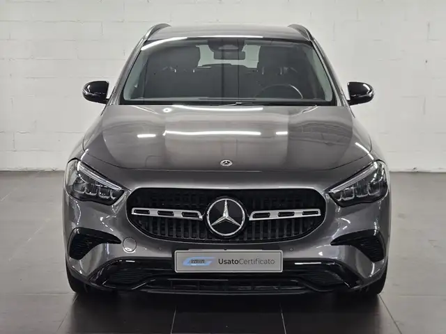 Mercedes-Benz Gla view 2