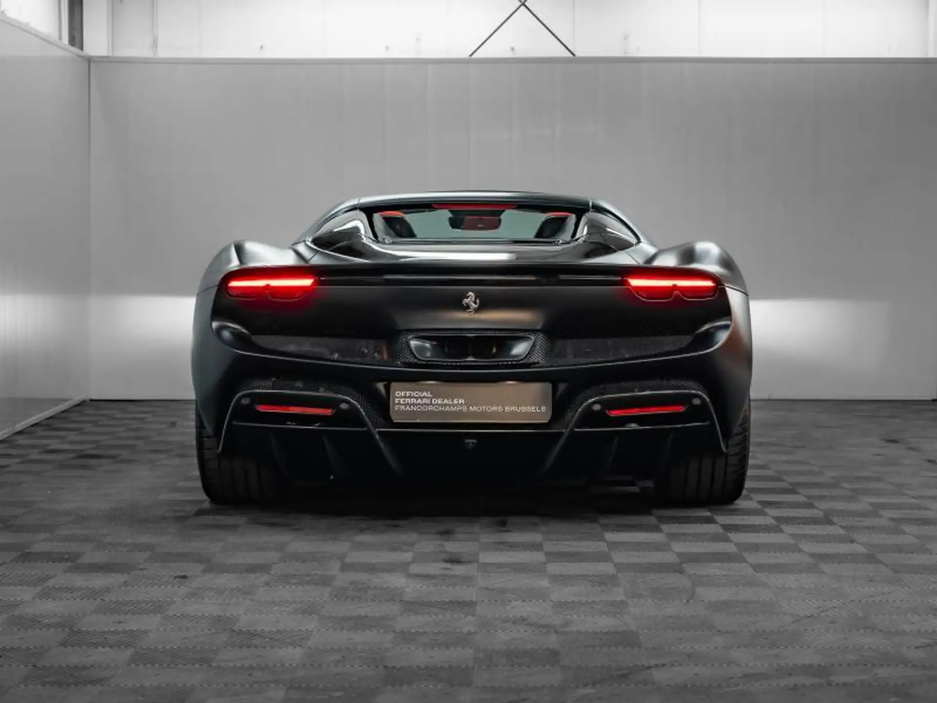 페라리 296 GTS 2024 건메탈 사진 4