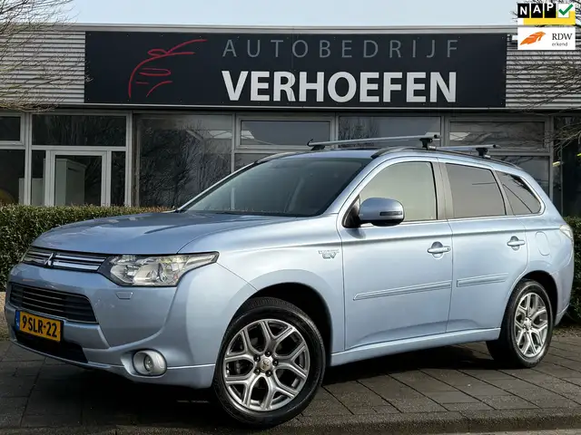 Mitsubishi Outlander 2.0 PHEV INSTYLE + - PANORAMADAK - STOEL VERW - FU