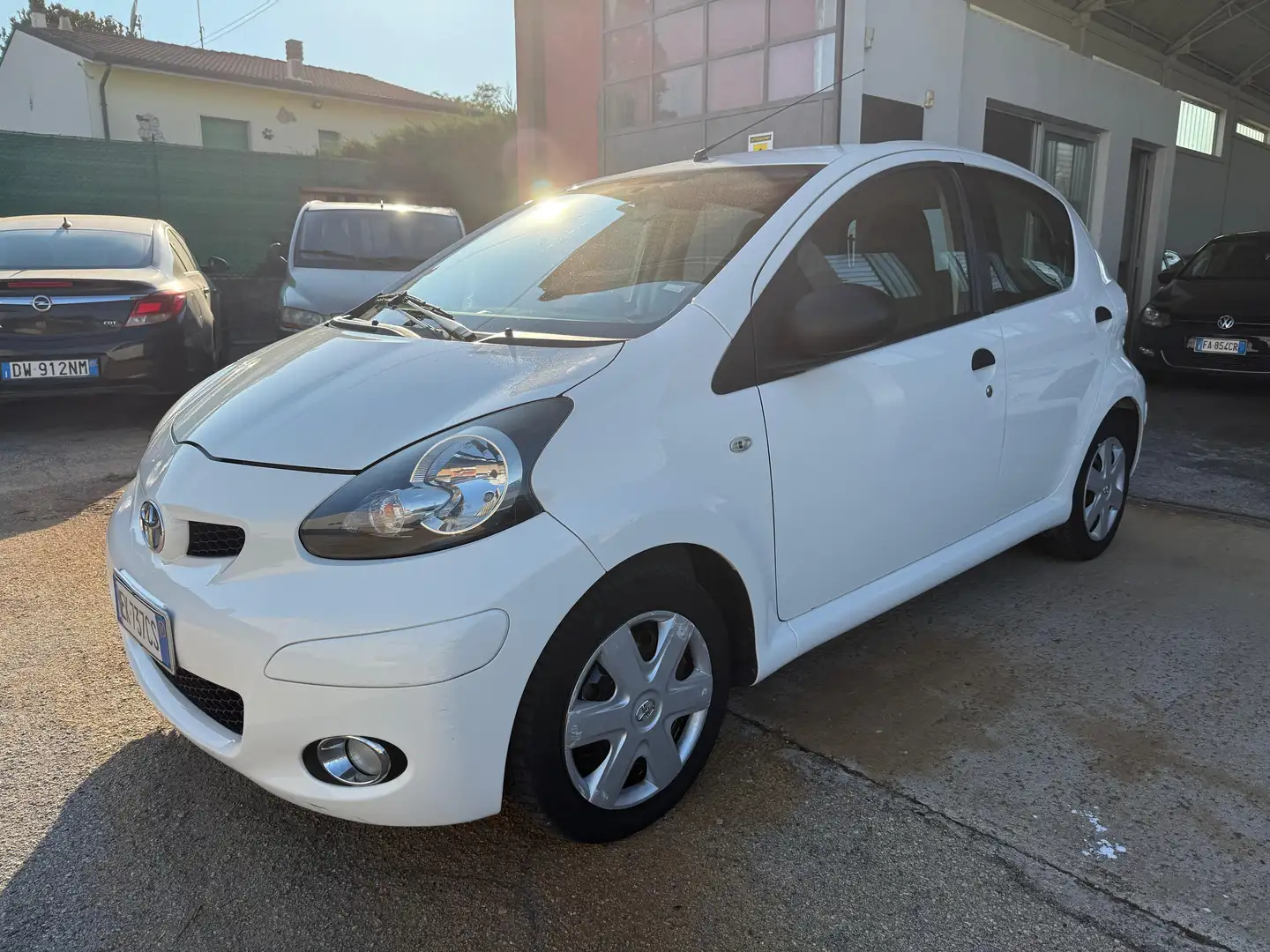 Toyota Aygo 5p 1.0 Sol Connect - 2