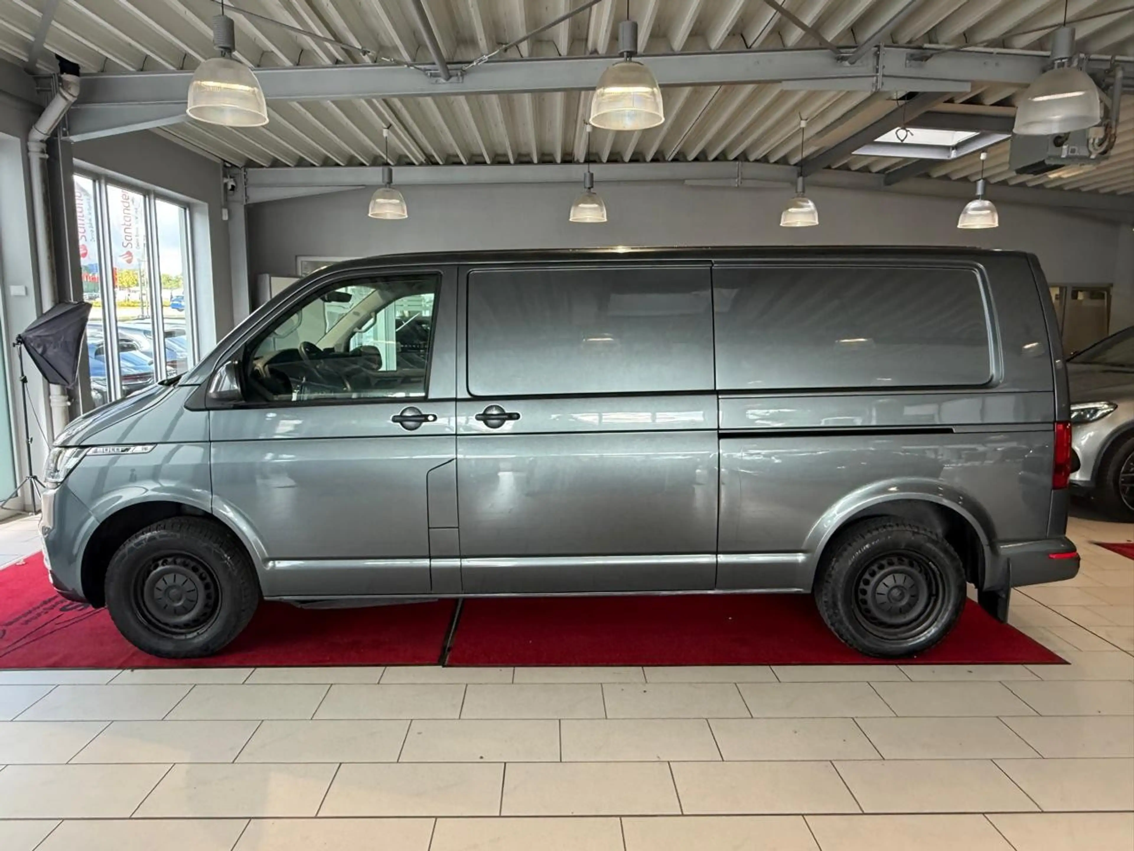 Volkswagen T6.1 Transporter Kasten FWD lang*Kamera*AHK — photo 2