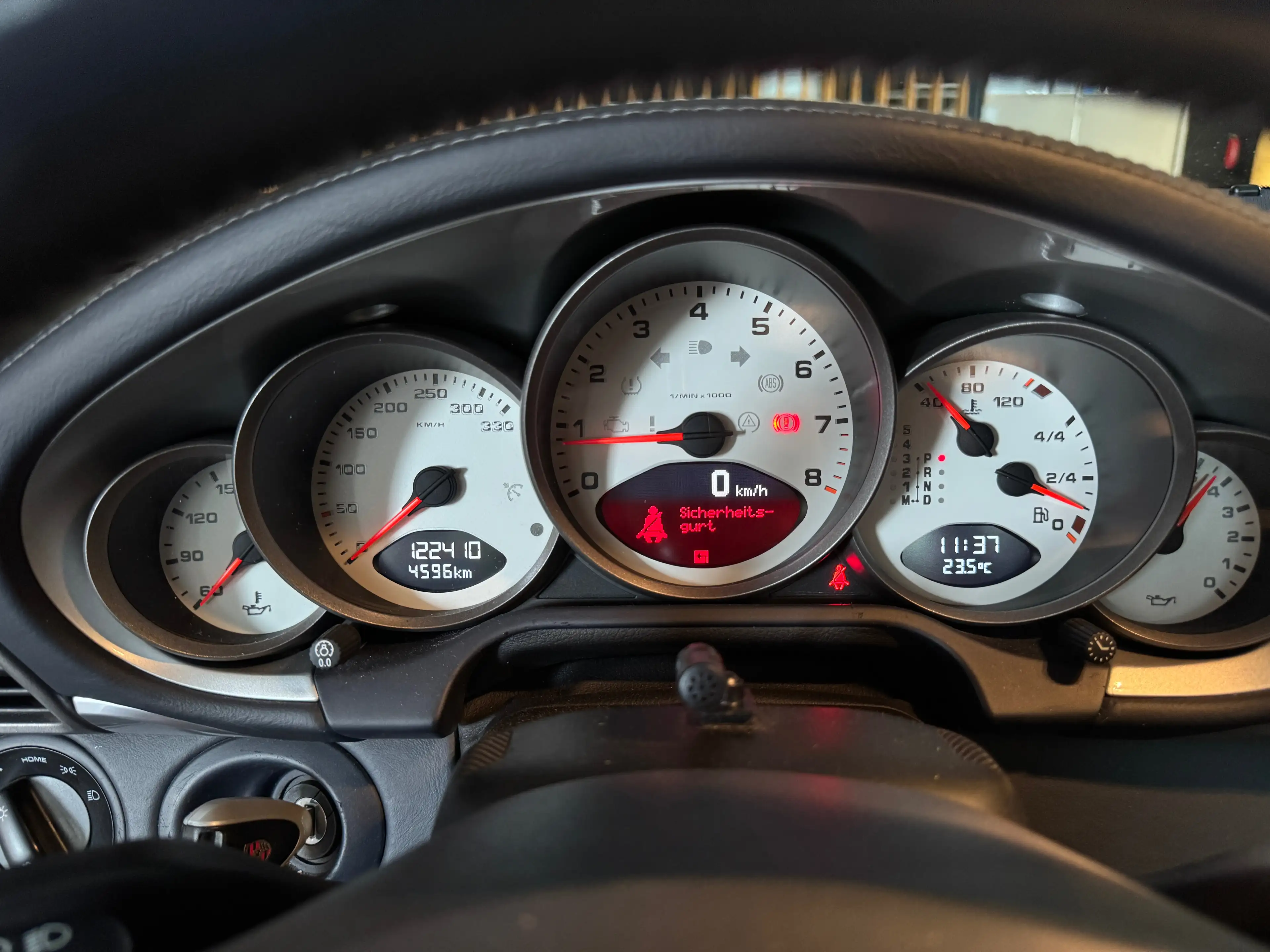 Porsche 911 Carrera 4 Cabriolet 3.6i Tiptronic S — photo 10