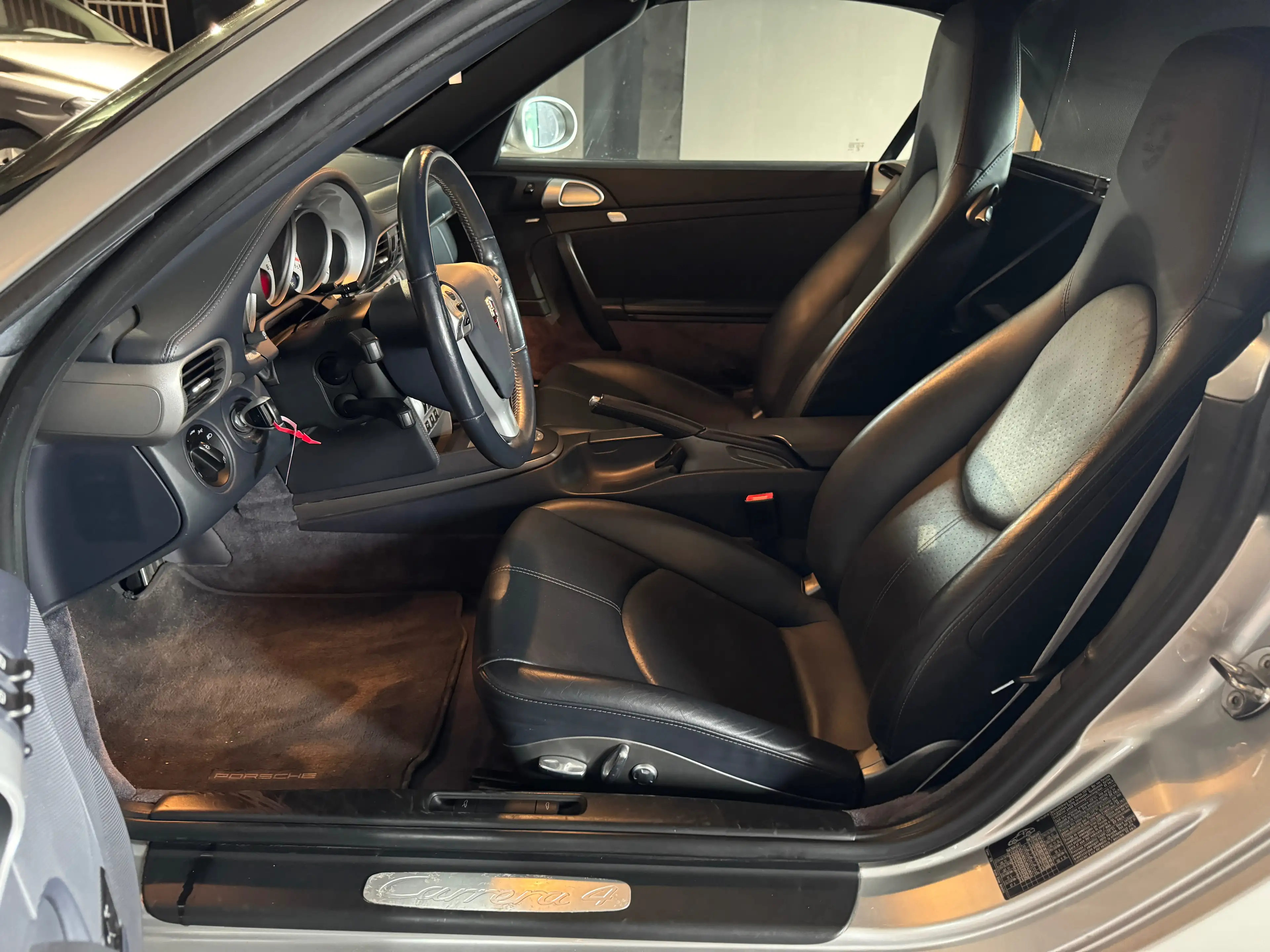 Porsche 911 Carrera 4 Cabriolet 3.6i Tiptronic S — photo 13