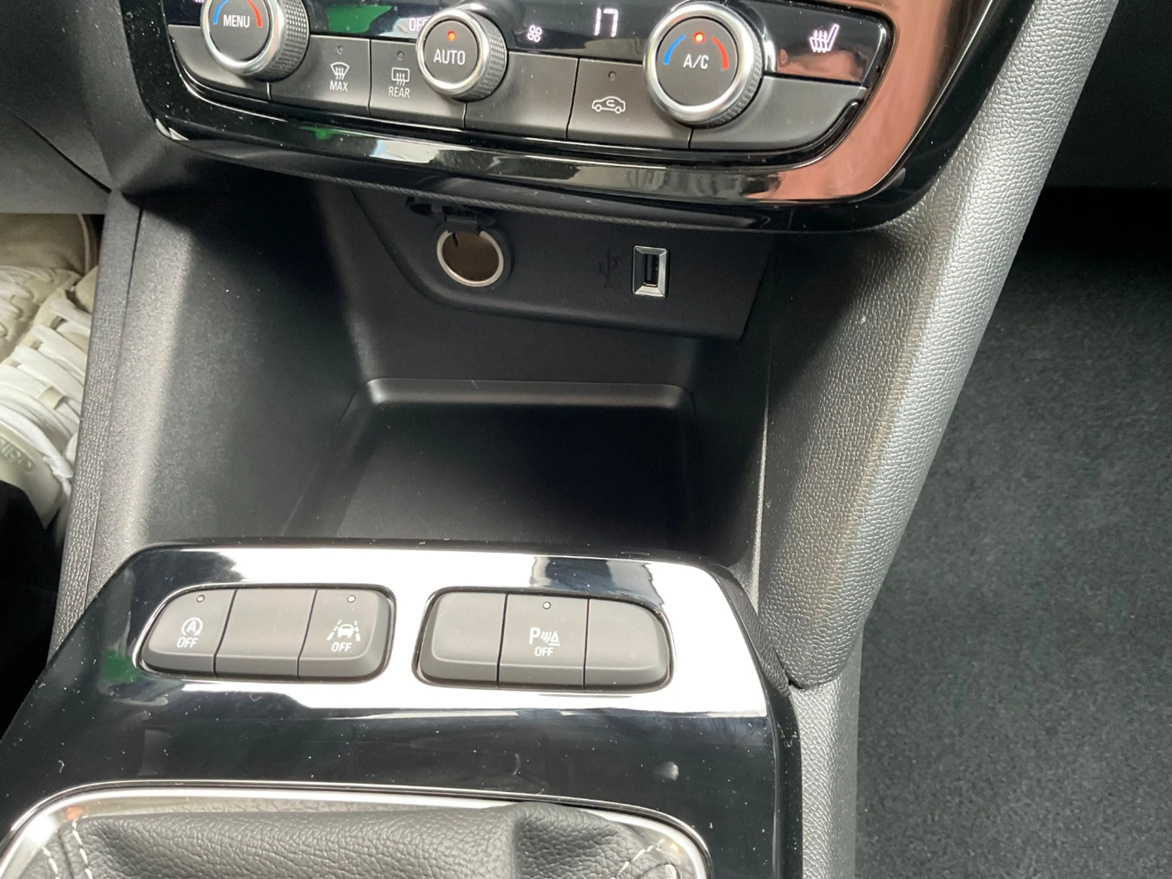 Opel Mokka 1.2 Turbo Elegance LED+Navi+SHZ+Winterp. — photo 17