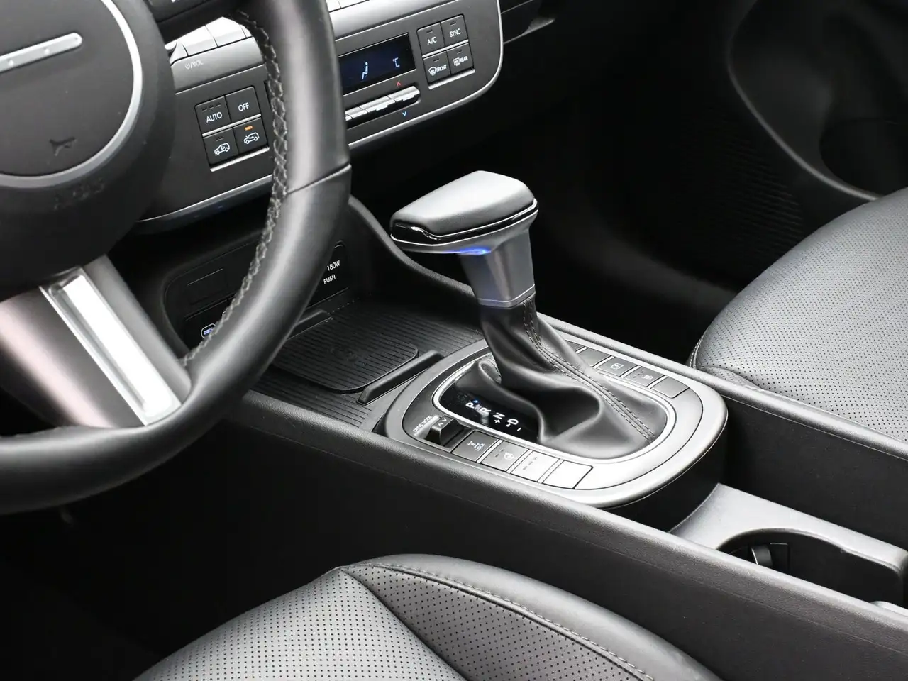 Hyundai KONA снимка Hyundai KONA