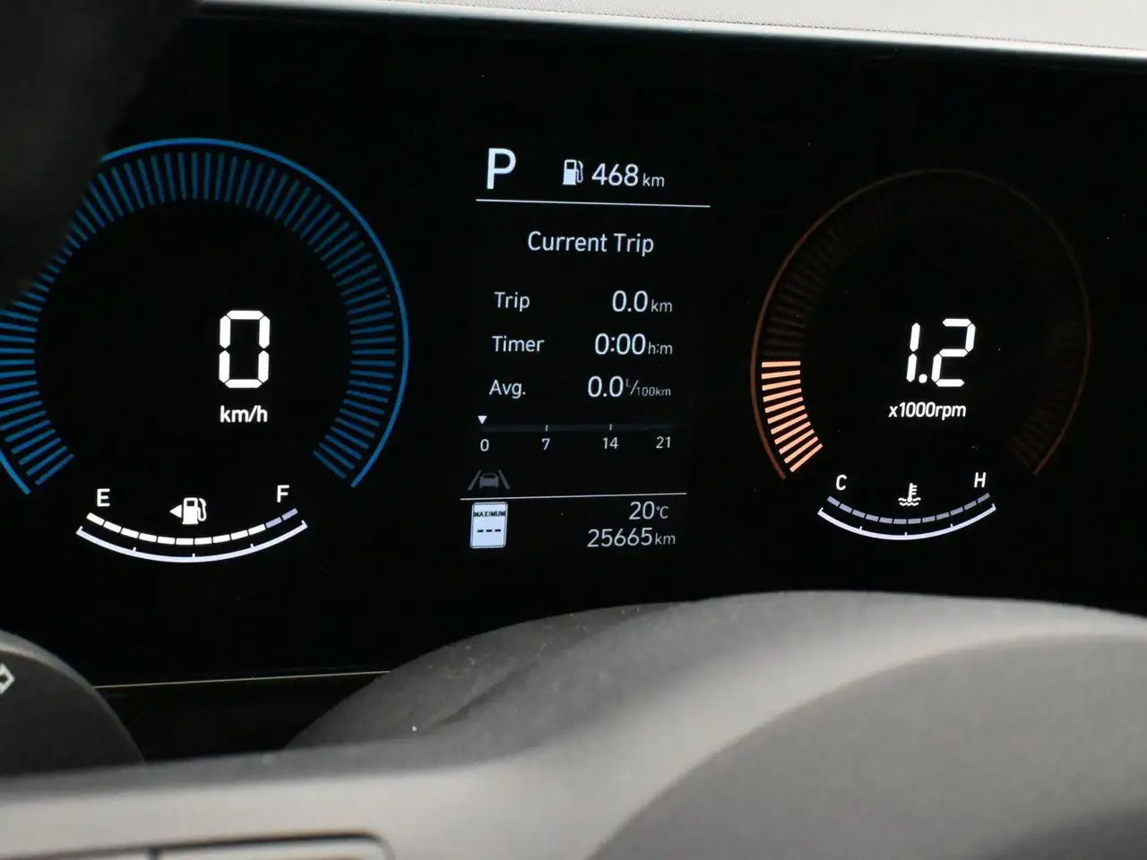 Hyundai KONA снимка Hyundai KONA