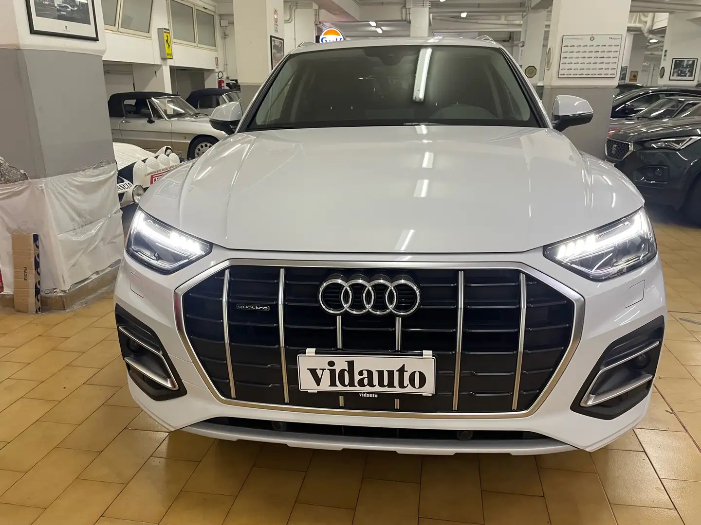 Audi Q5 40 2.0 tdi mhev Business quattro 204cv s-tronic Weiß - 2