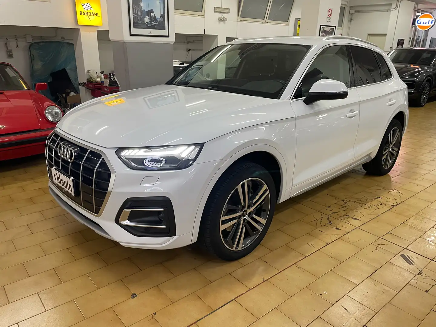 Audi Q5 40 2.0 tdi mhev Business quattro 204cv s-tronic Weiß - 1