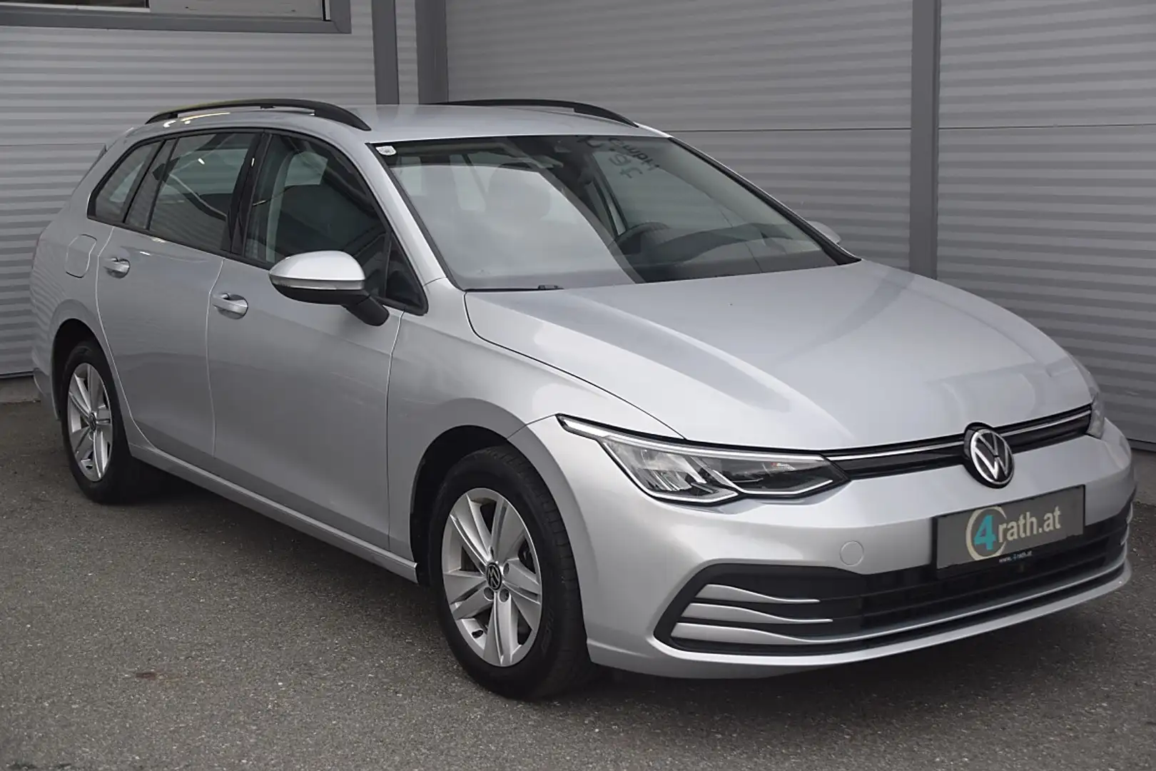 Volkswagen Golf Variant Golf VIII Variant 2,0 TDI Life LED/ACC Silber - 2