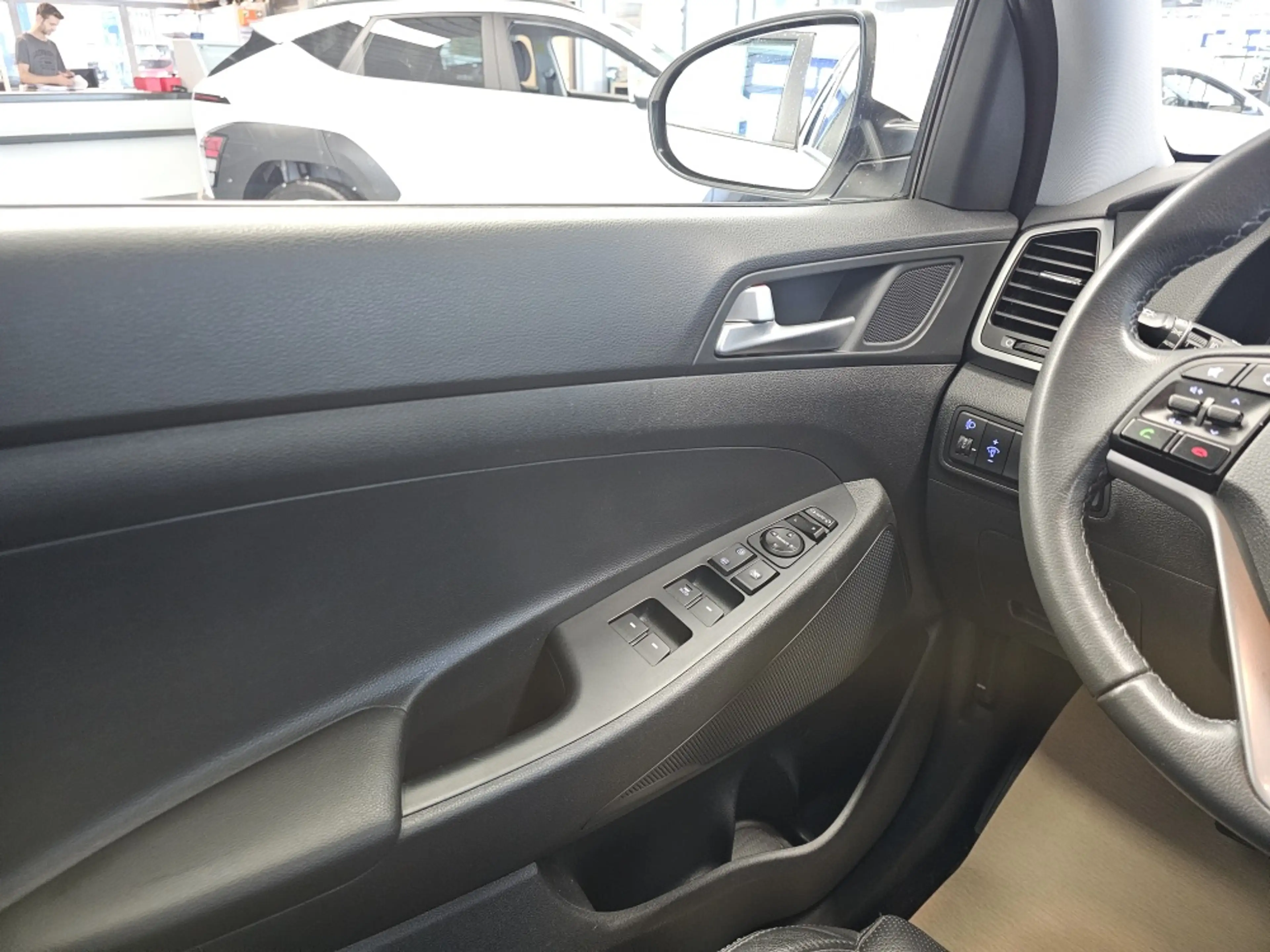 Hyundai TUCSON Kamera,Leder,Sitzheizung,Tempomat,Navi — photo 15