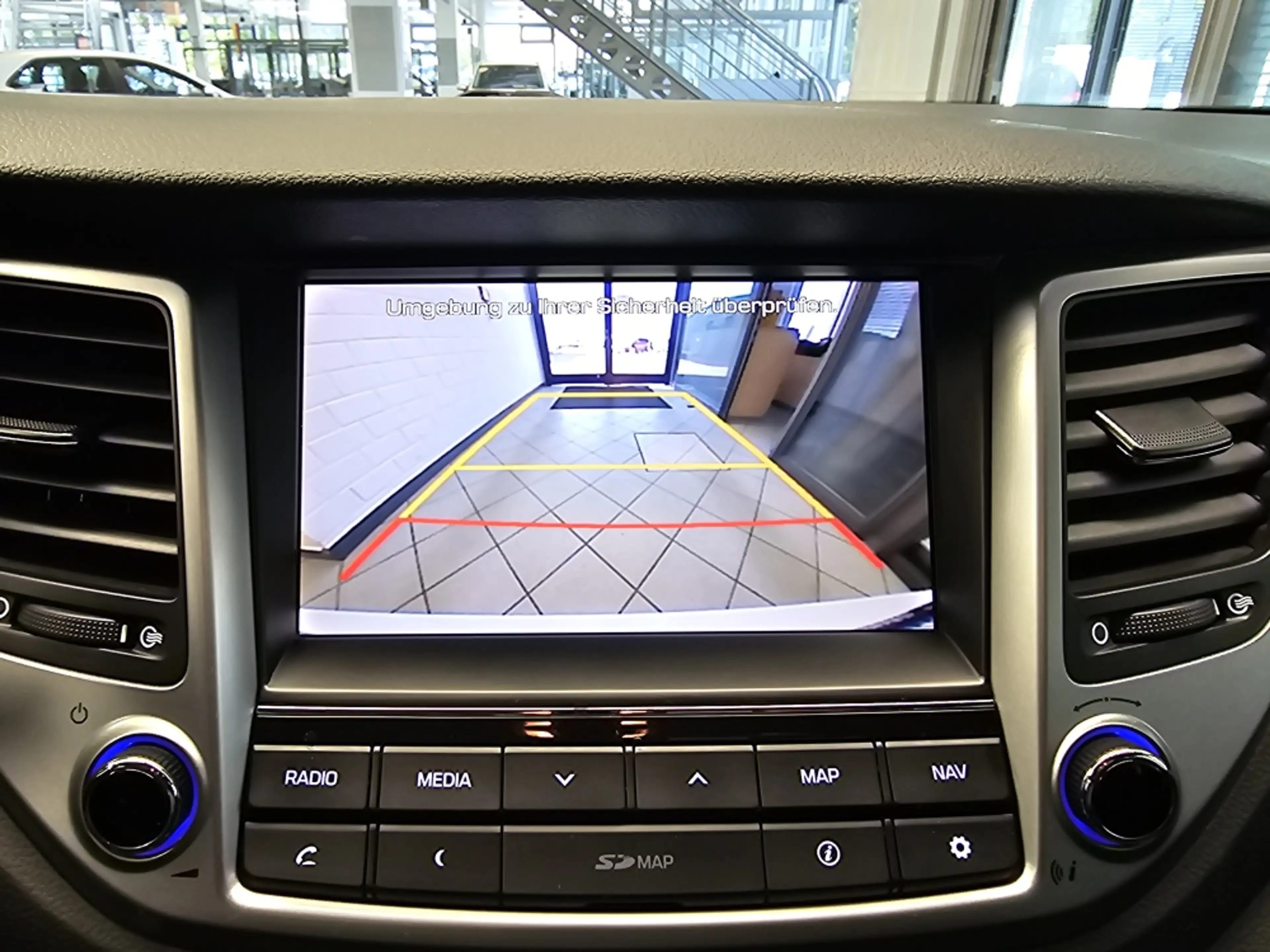 Hyundai TUCSON Kamera,Leder,Sitzheizung,Tempomat,Navi — photo 12
