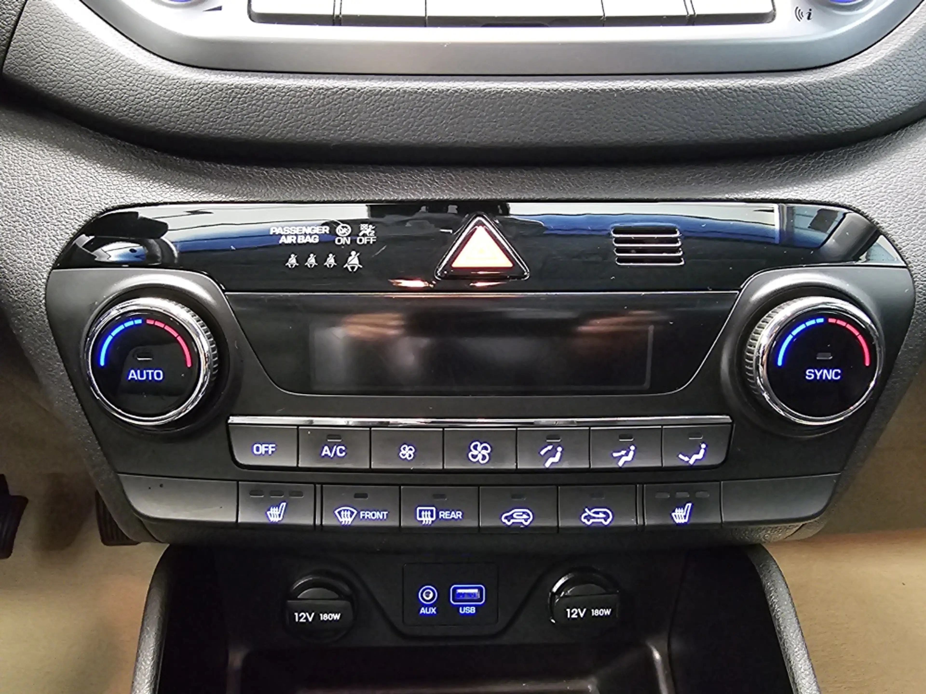 Hyundai TUCSON Kamera,Leder,Sitzheizung,Tempomat,Navi — photo 8