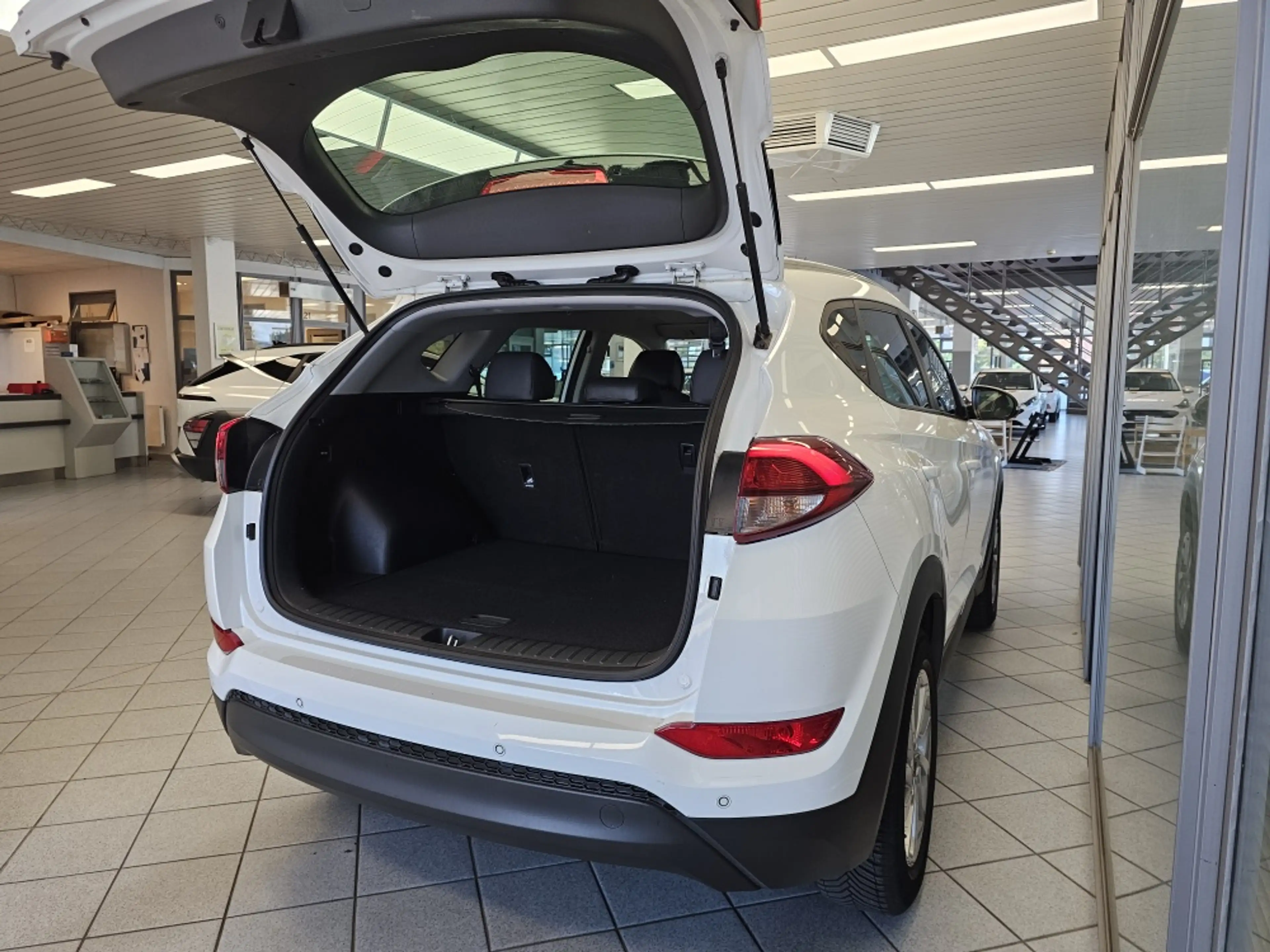 Hyundai TUCSON Kamera,Leder,Sitzheizung,Tempomat,Navi — photo 3