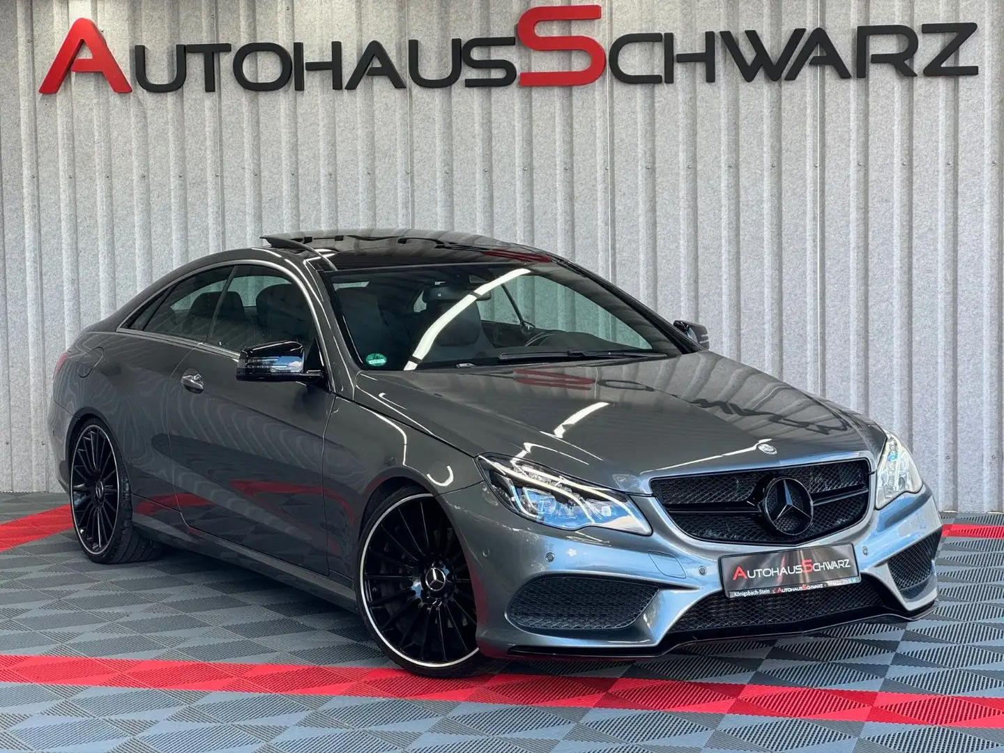 Mercedes-Benz E 200 E200 Coupe AMG Pano Led H&K Kamera Leder 19 Temp Grau - 1
