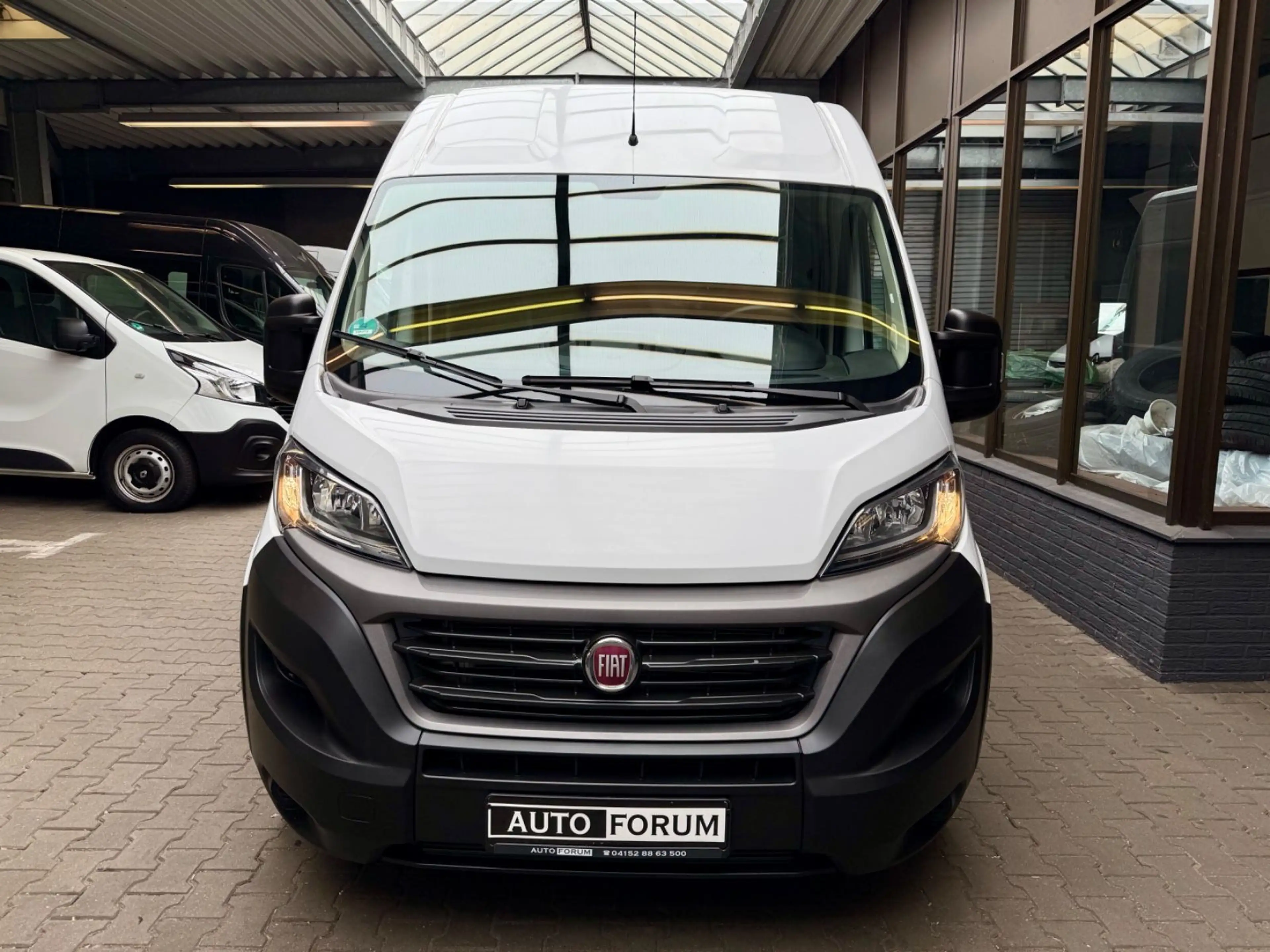 Fiat Ducato 2.3 D L2H2 3,3t KLIMA 3-SITZE PDC VERKLEI — photo 3