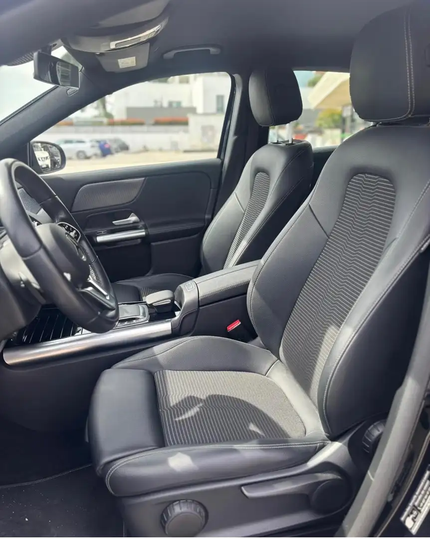 Mercedes-Benz GLA 180 GLA 180 d Sport Plus auto Чёрный - 2