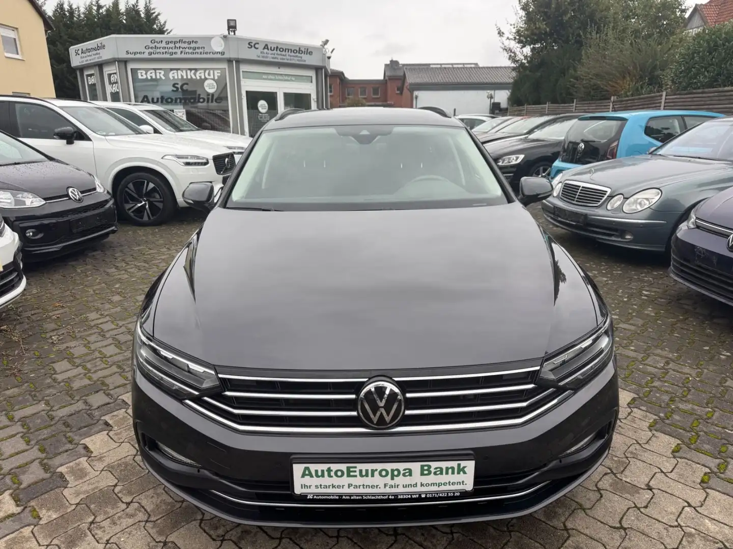 Volkswagen Passat Variant Business 2,0 TDI SCR DSG Schwarz - 2