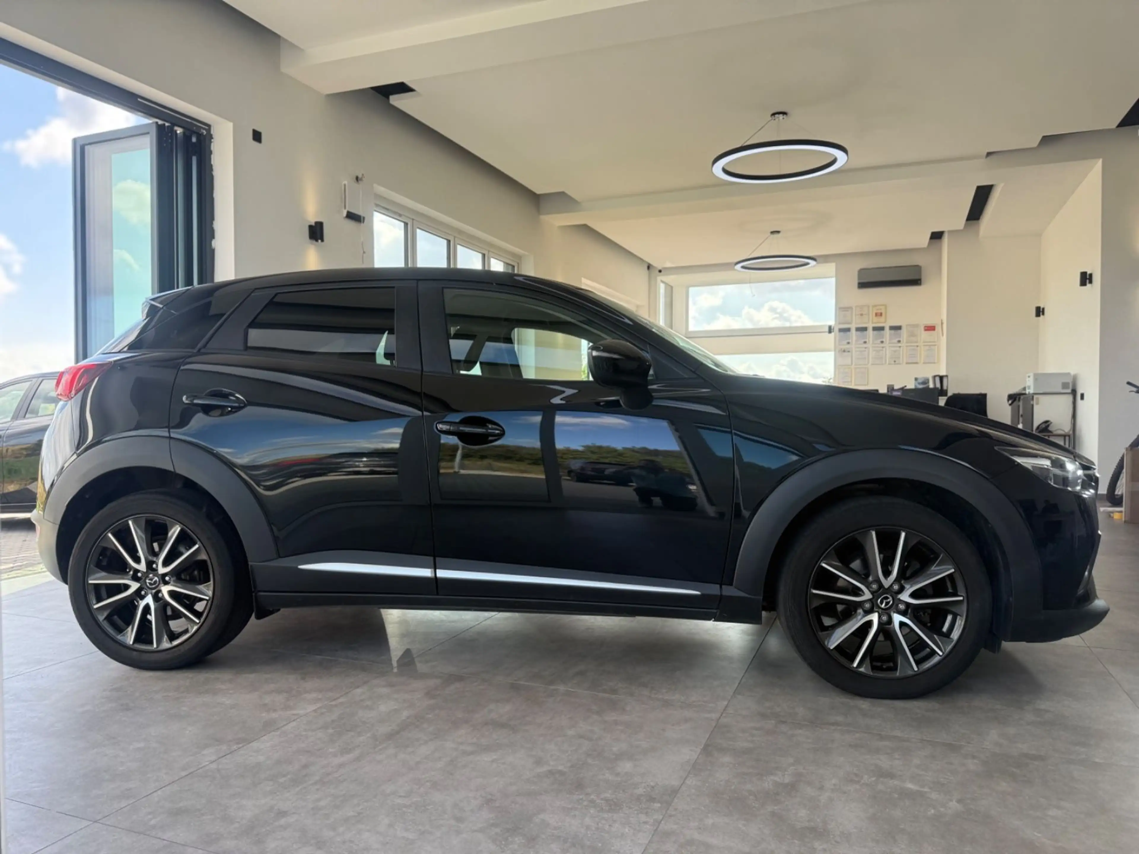 Mazda CX-3 Sports-Line** 4x4 ** TüV NEU ** — photo 4