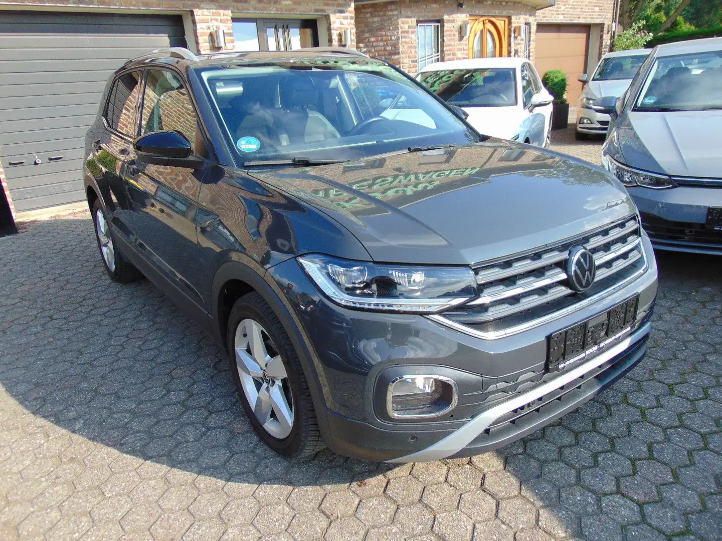 Volkswagen T-Cross 1.0 TSI OPF 81 kW DSG Style Grau - 2