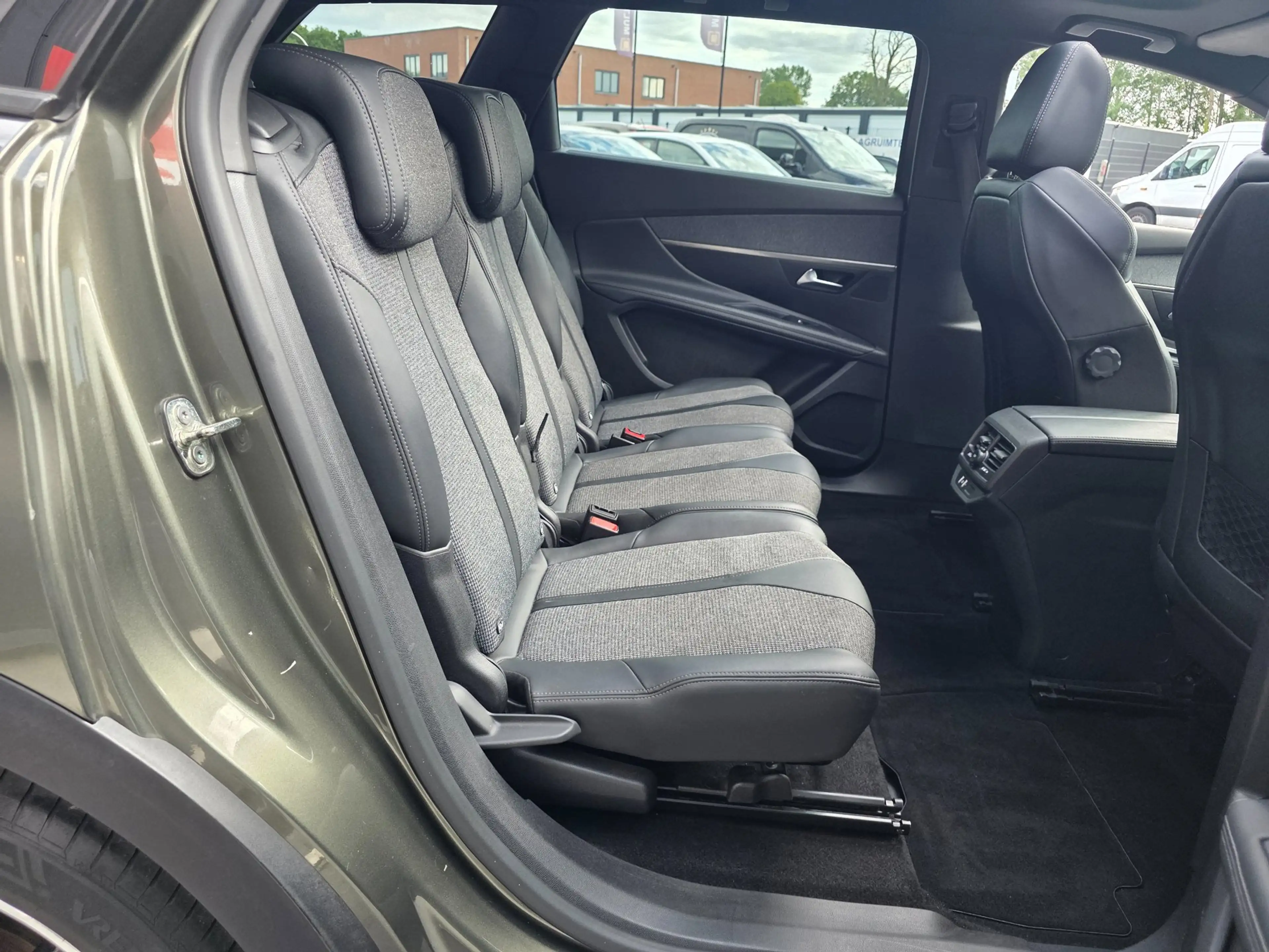 Peugeot 5008 1.2 PureTech GT-Line | PANO | CAMERA | 7 PERSOONS — photo 8