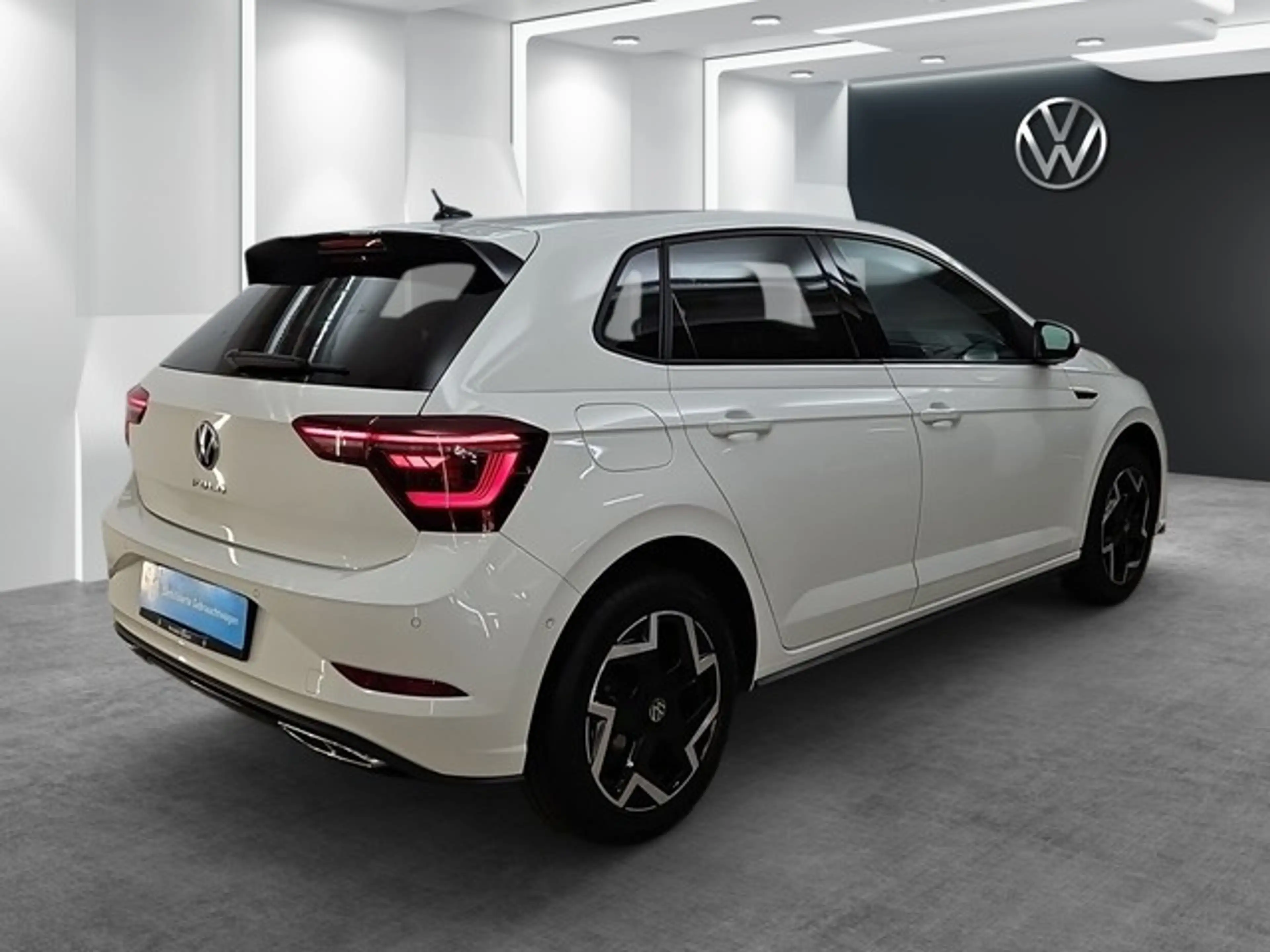 Volkswagen Polo VI R-Line IQ DRIVE ACC REAR VIEW DIGITAL COCKPI... — photo 13