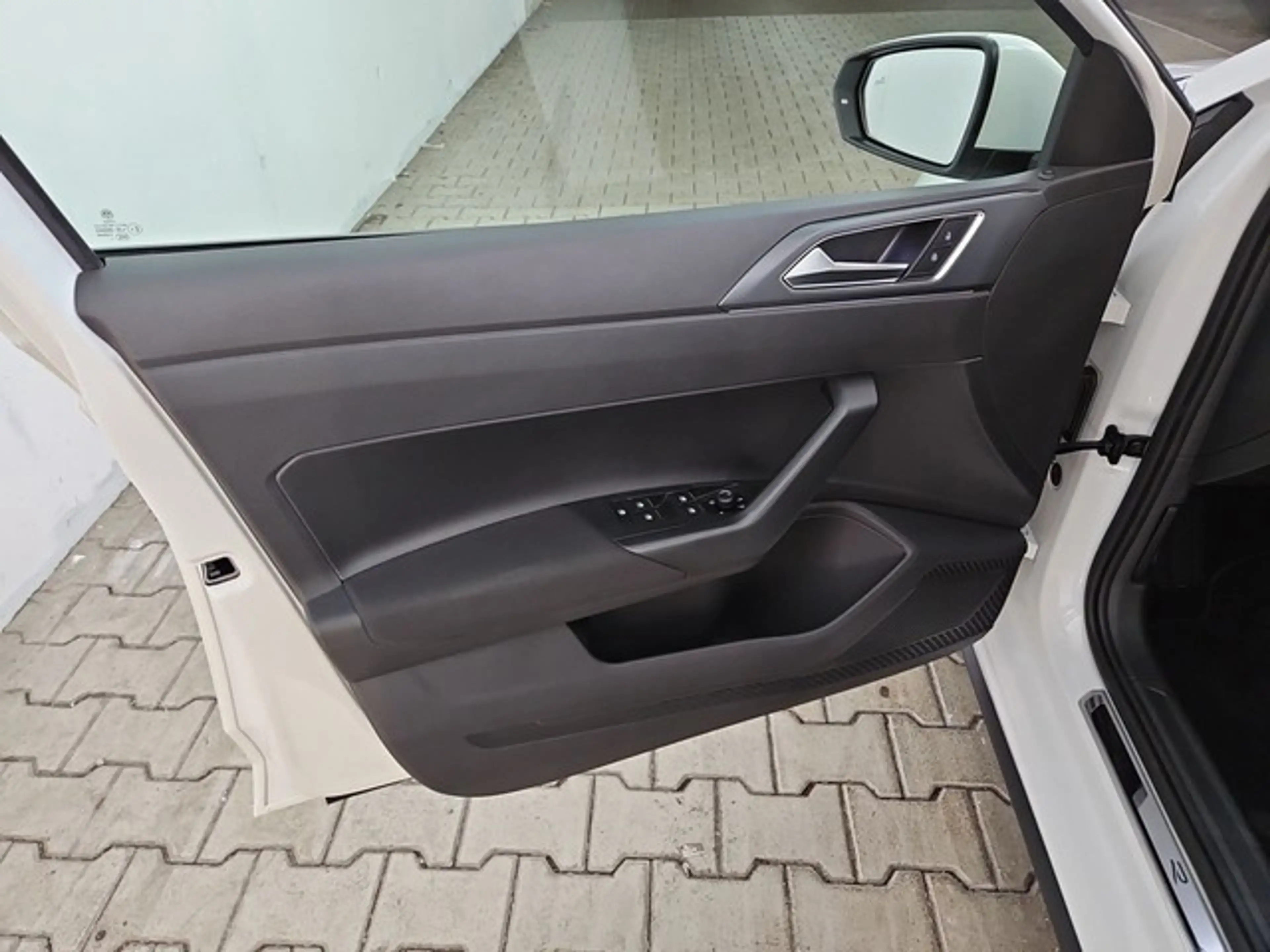 Volkswagen Polo VI R-Line IQ DRIVE ACC REAR VIEW DIGITAL COCKPI... — photo 5