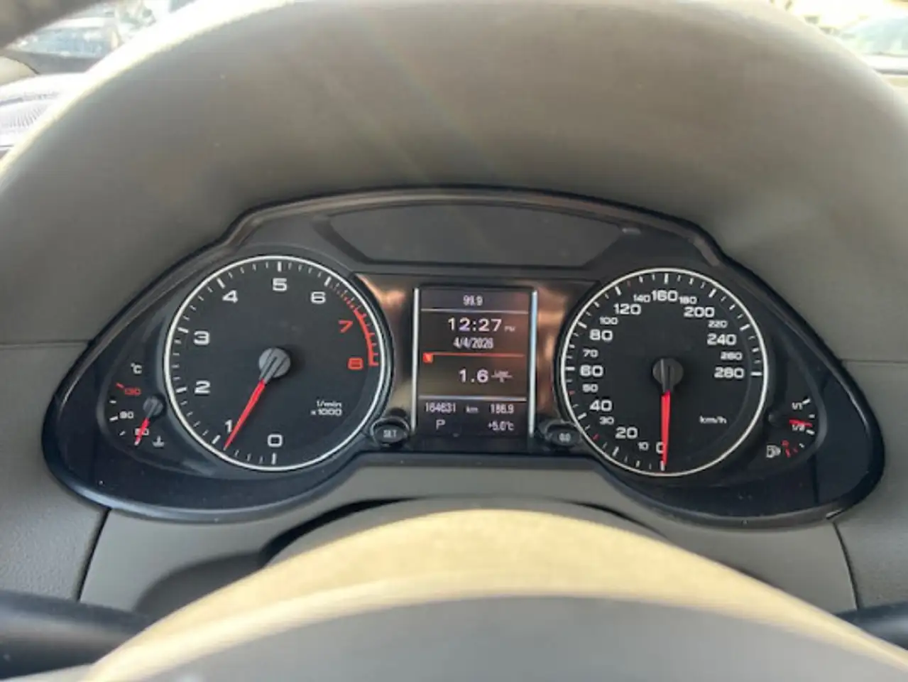 Audi Q5 снимка Audi Q5