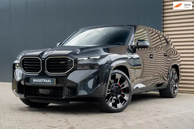 BMW XM PHEV 30 kWh | 653 PK | Org. NL | Eerste eigenaar |