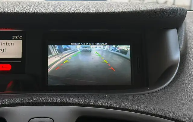 Renault Scenic view 12