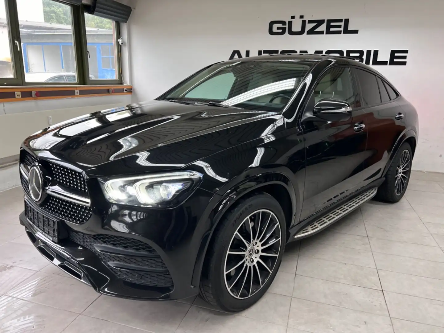 Mercedes-Benz GLE 400 d 4Matic Coupe/AMG LINE/NIGHT/PANO/DISTR Schwarz - 2