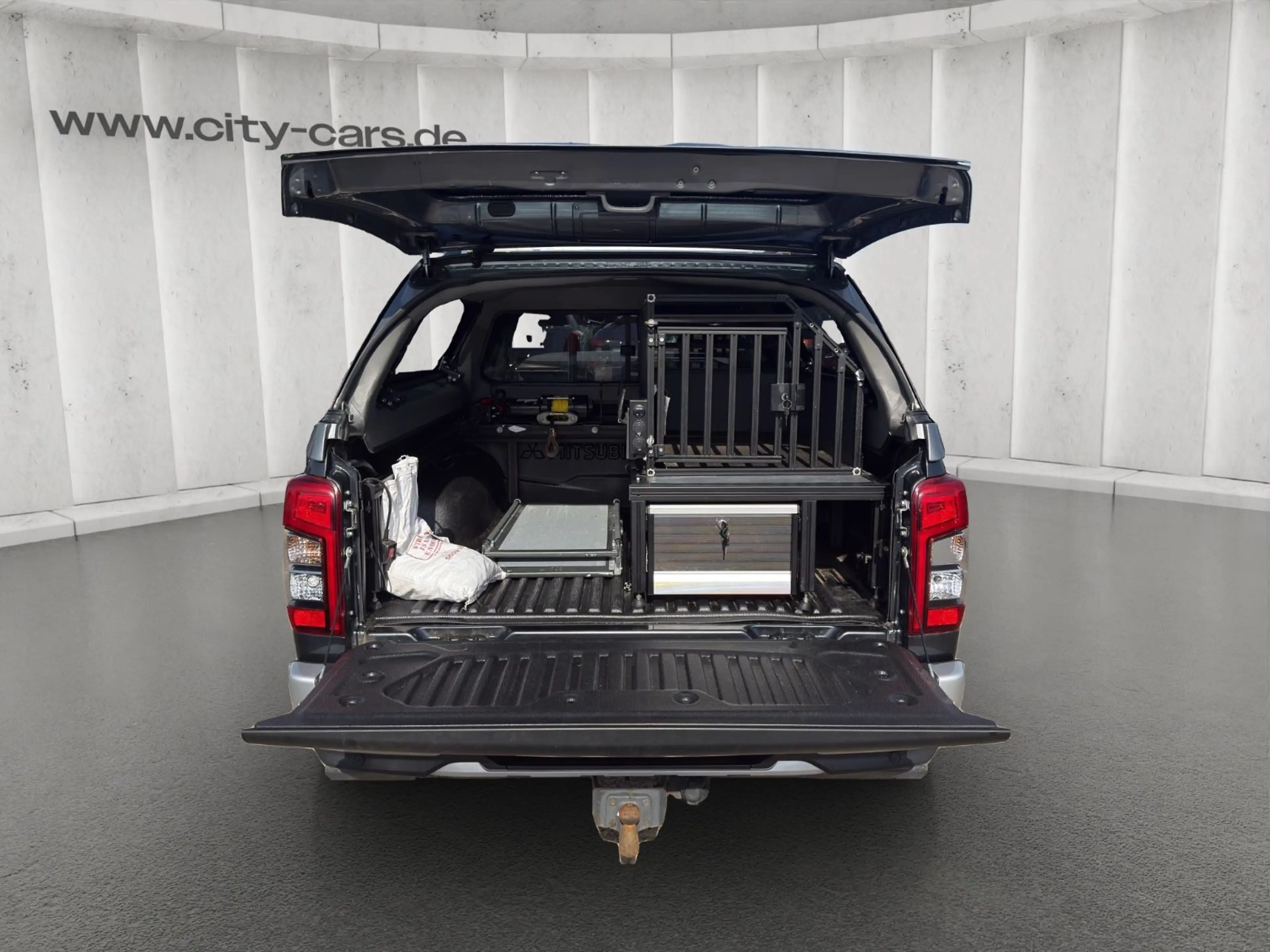Mitsubishi L200 Top Doppelkabine 4WD*Seilwinde*Waffenfach — photo 9