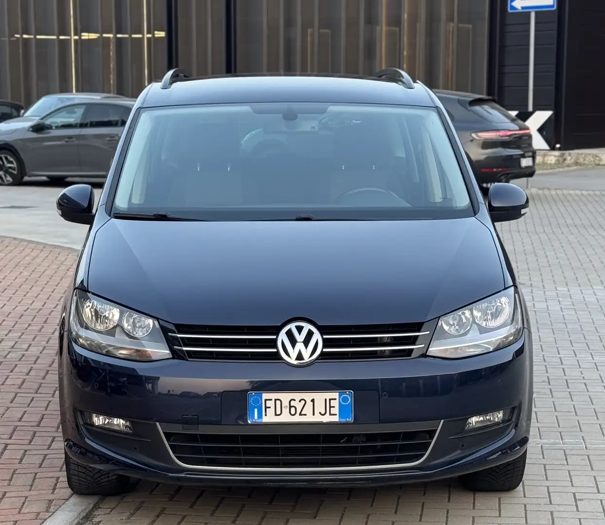 Volkswagen Sharan HIGLINE 2.0TDI  7 POSTI DSG - 2