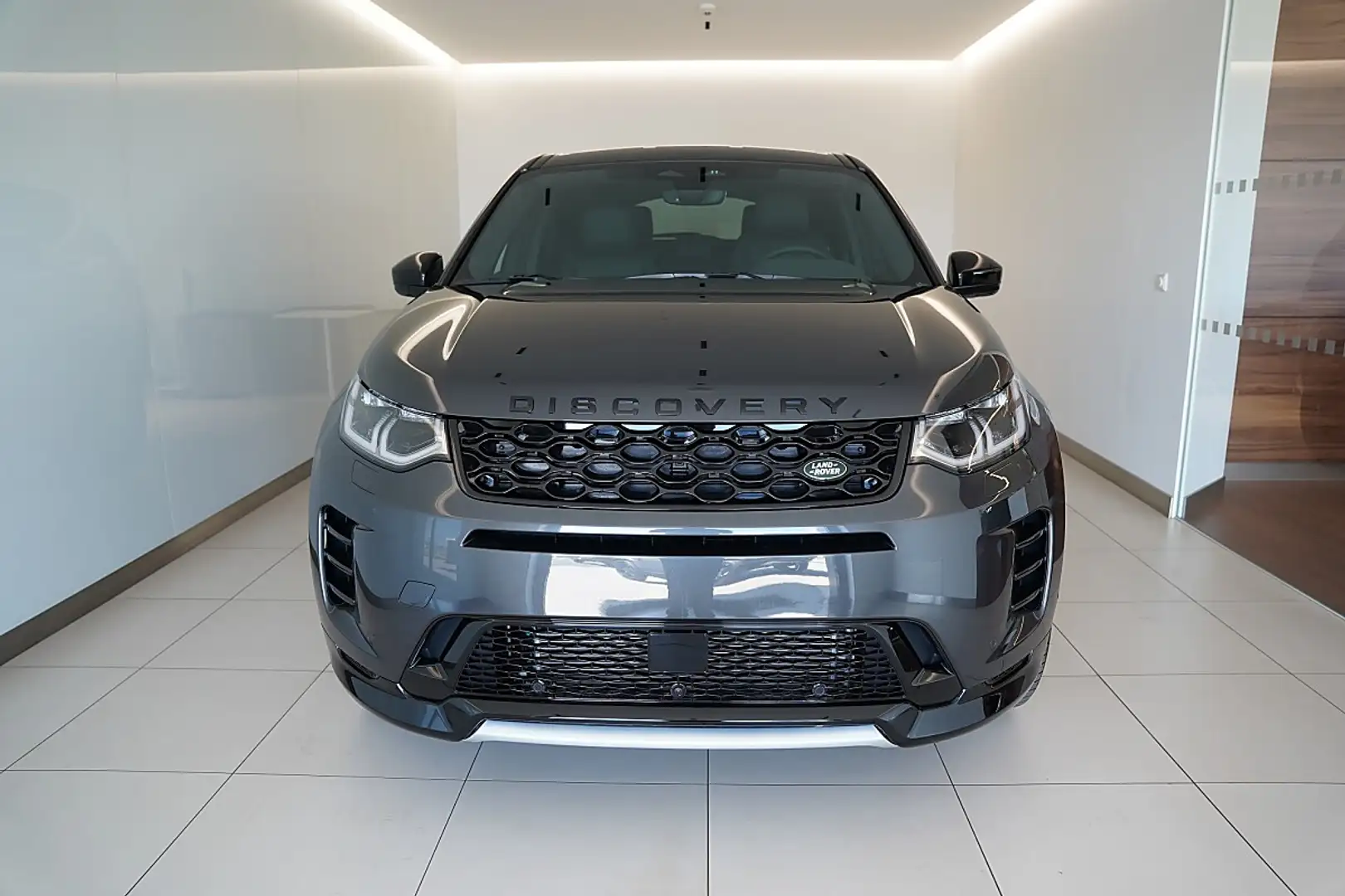 Land Rover Discovery Sport P270e PHEV AWD Dynamic S Aut. Grau - 2