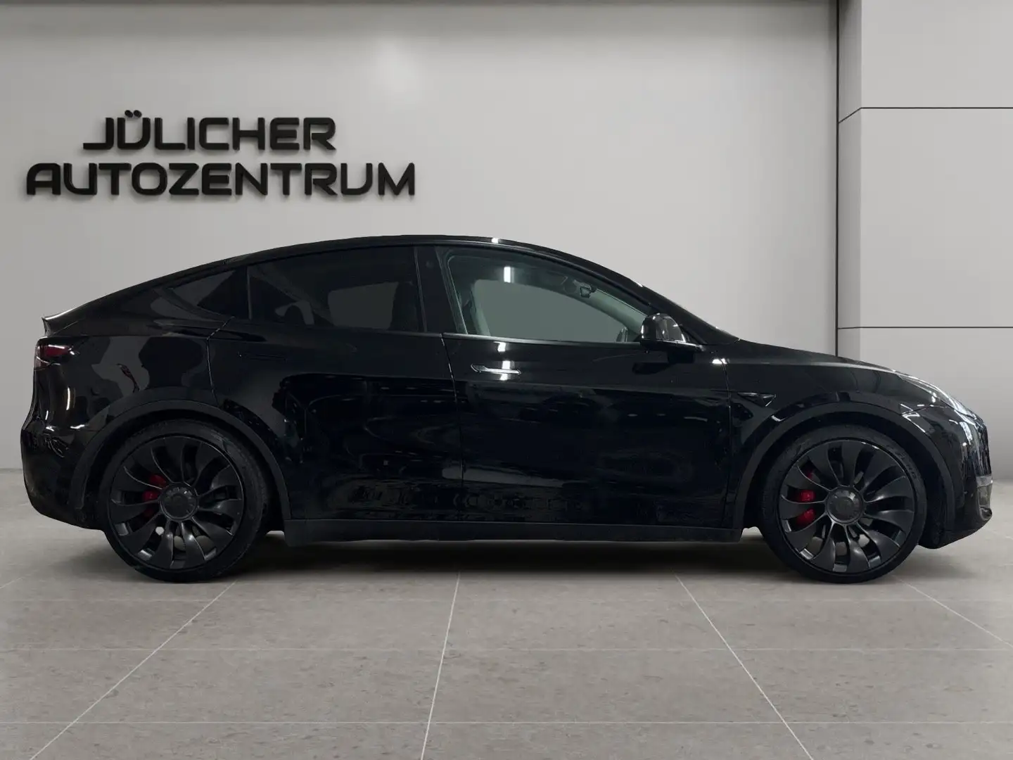 Tesla Model Y Performance Dual AWD, Garantie 2028 Schwarz - 2