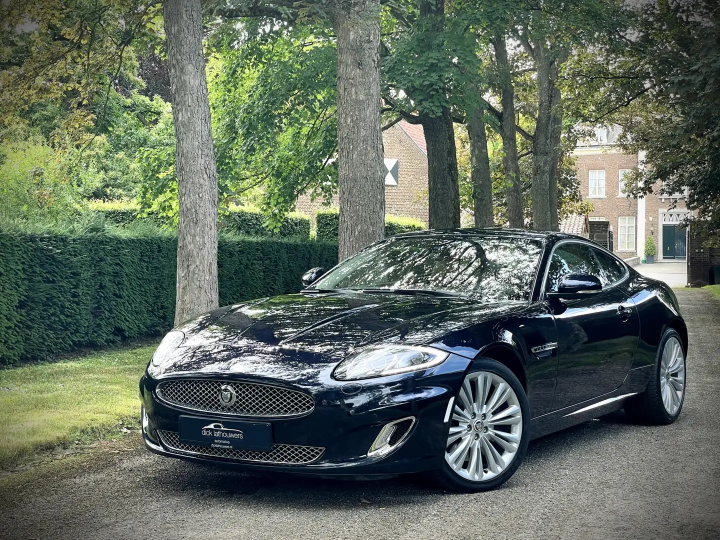 Jaguar XK 5.0 V8 Coupé Portfolio / 1 OWNER / DEALER SERVICED Blauw - 1