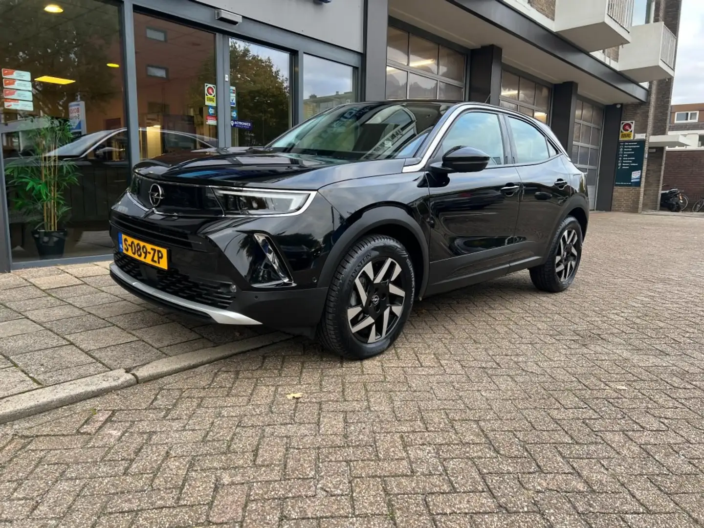 Opel Mokka 1.2 TURBO ELEGANCE  Automaat  Navi Clima  Camera Zwart - 2