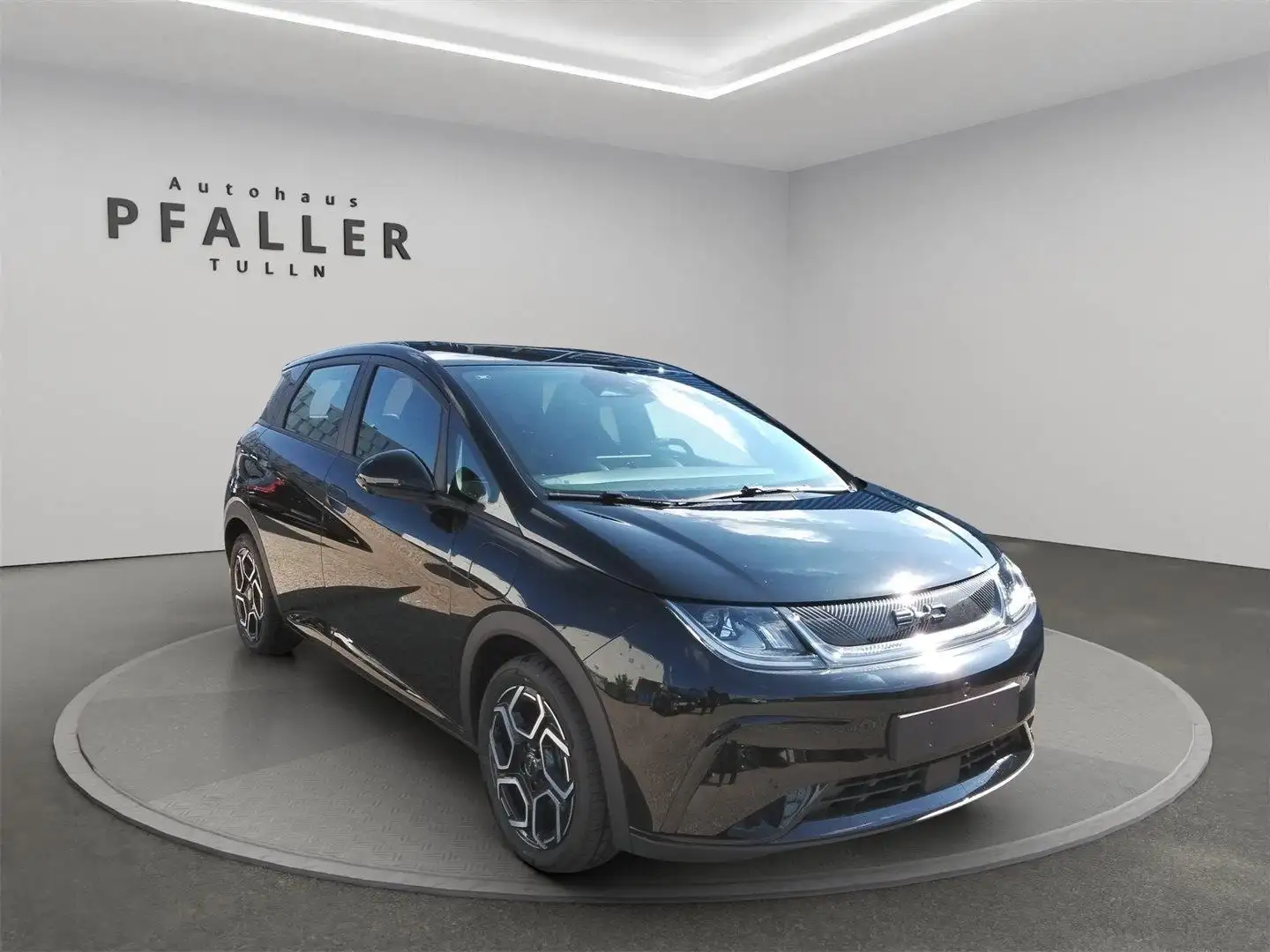 BYD Dolphin 60,4 kWh Comfort Österreich paket Schwarz - 2