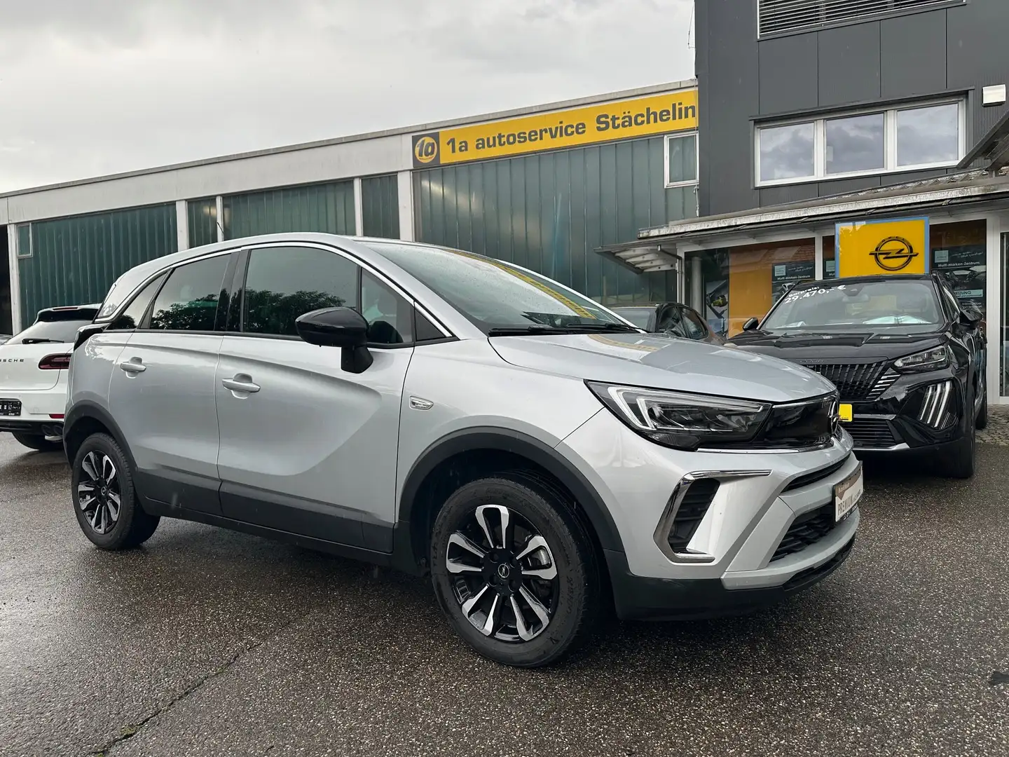 Opel Crossland 1.2T AUT. Elegance,NAVI,RKAMERA,PDC,LED,ALU Silber - 2